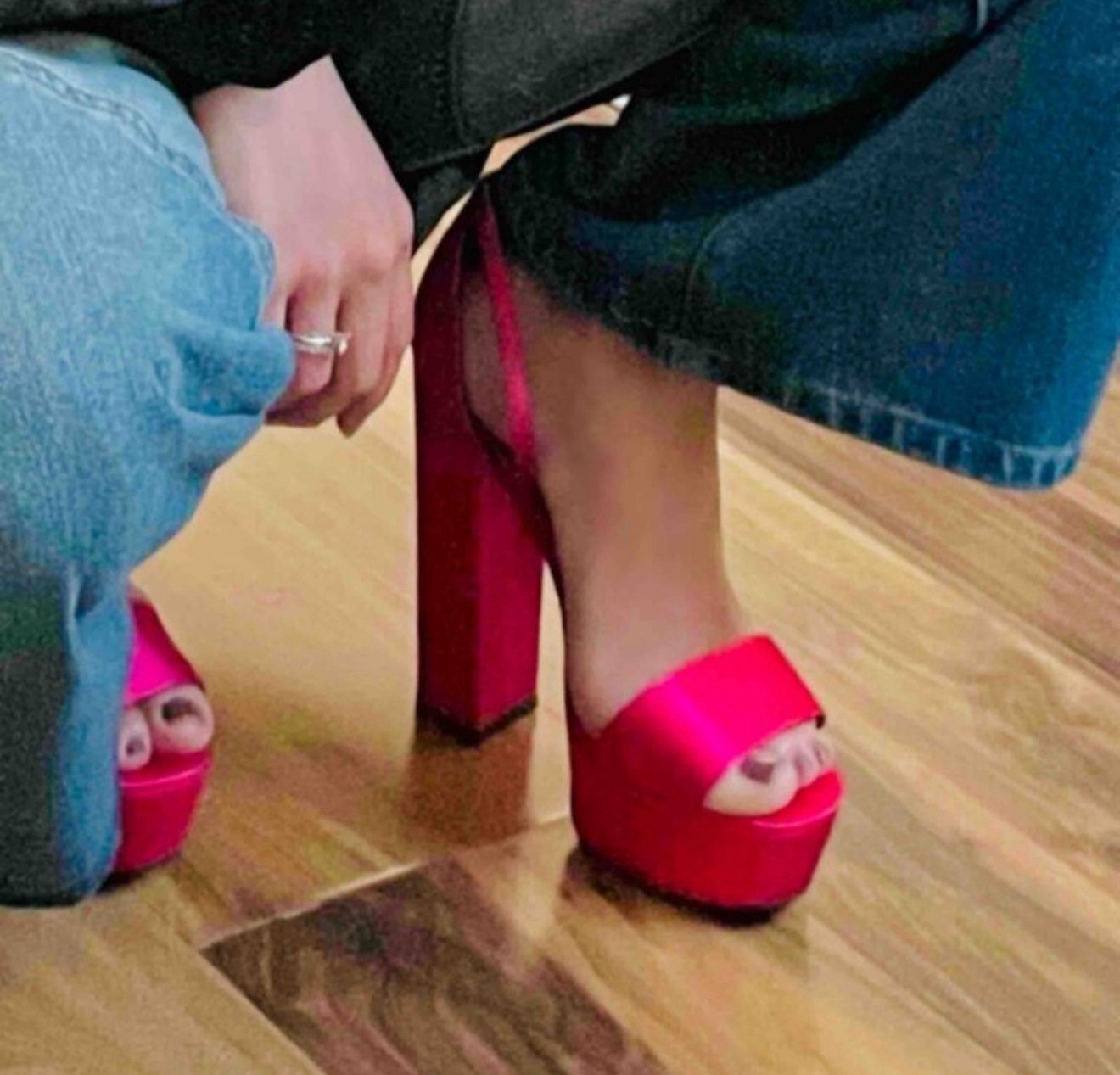 New Pink Satin Platform Sandals Size 6