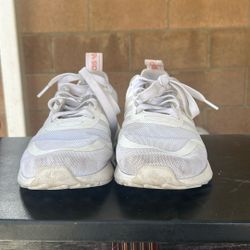 Women’s Adidas Sneaker