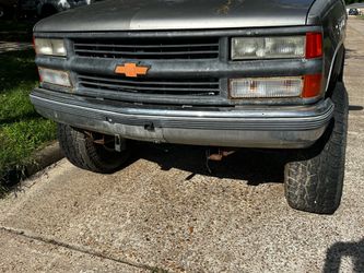 Chevy grille - 99 Chevy Suburban