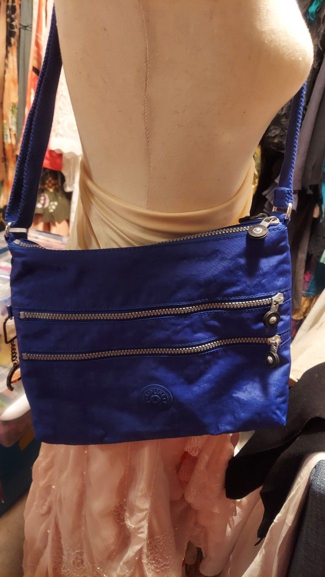 Kipling Crossbody Handbag. Like New