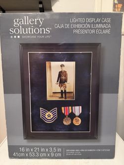 Gallery Solutions Lighted Display Case Shadow Box 16x21 LED Open Box