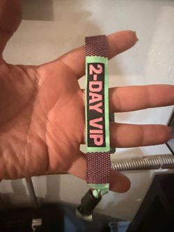 HARD SUMMER VIP