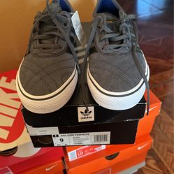 Adidas Mens Size 9 New $55