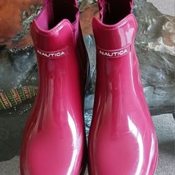 Nautica Women's Red Rain Boots Size 8. Botas Nautica Para Lluvia De Mujer Talla 8.