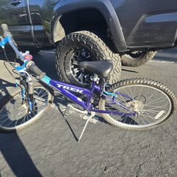 Trek 230 