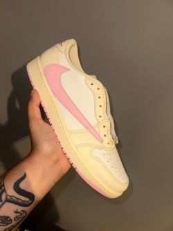 Travis Scott Jordan 1 Low Shy Pink 10 M