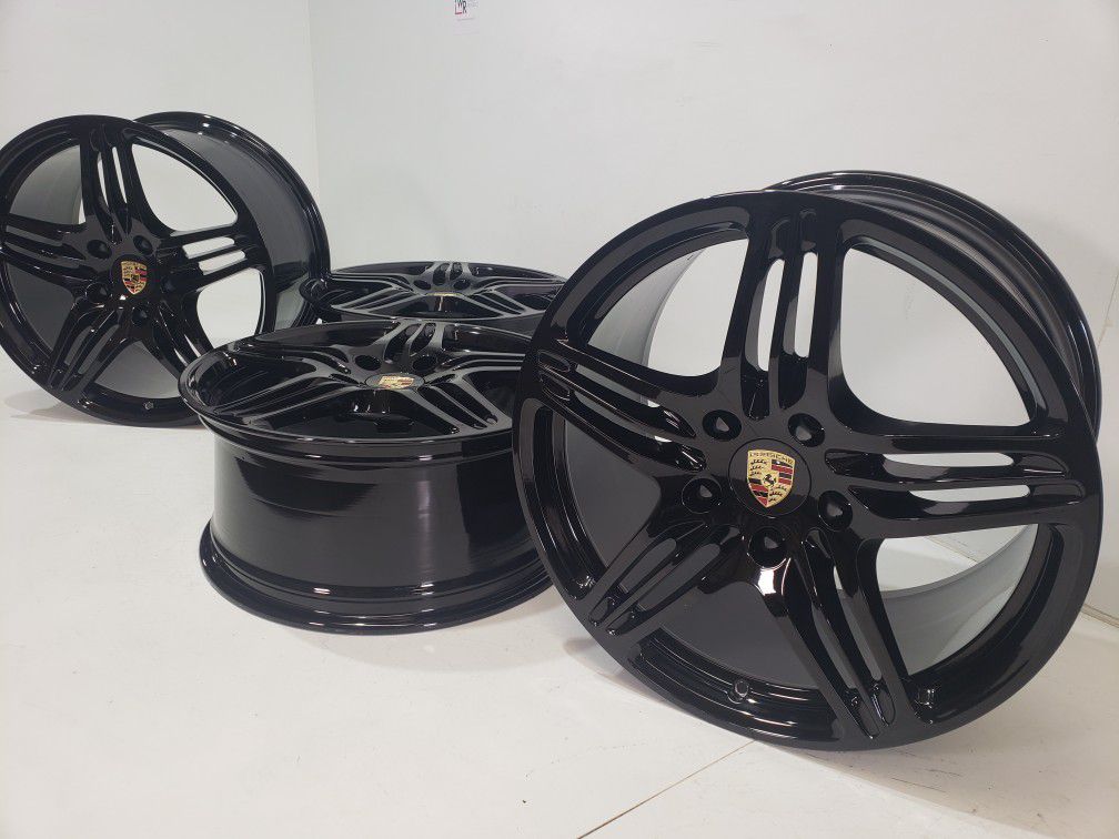 19” Porsche 911 Turbo wheels black