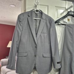 D.S.O. Men’s Grey Slim Fit 3-Piece Suit – Size 44R/38W
