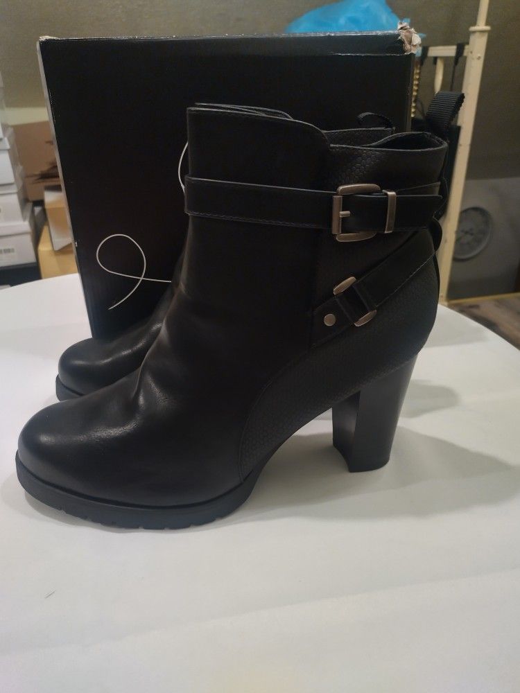 mysoft Women's Ankle Boots Chunky Stacked Heel Zipper Booties Available in Wide