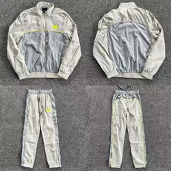 Syna track suit white grayish