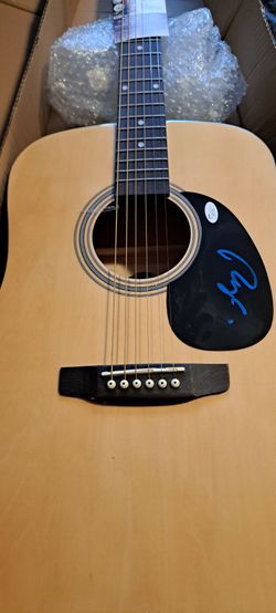 Ray Davies signed guitar