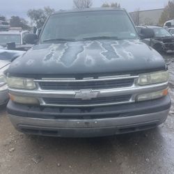 2003 Chevy Suburban For Parts 