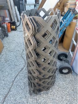 Hi everyone we this gray classi diamond vinyl lattice panel’s All 3 four only $100. One come cut but is easy to put in together with one staple P