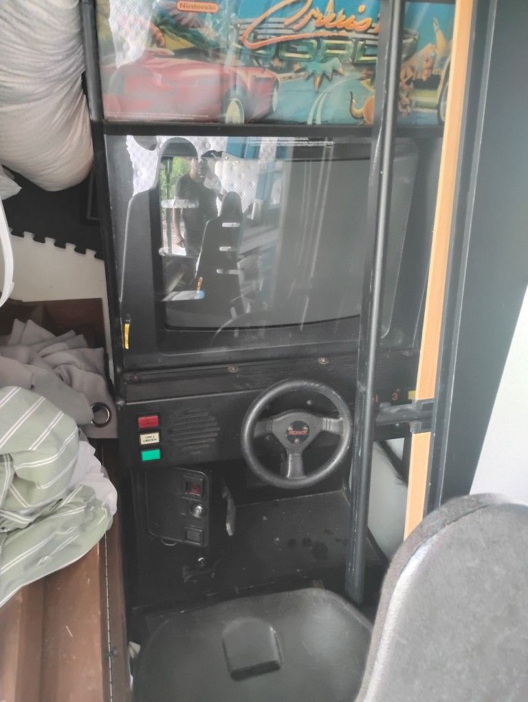 ARCADE GAME NINTENDO CRUISE'N WORLD BY MIDWAY OBO