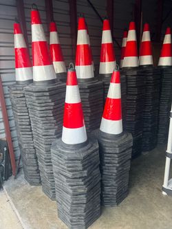 Safety Cones / Traffic Cones / Construction Cones / Landscape Cones 28” inch Tall  “NEW"