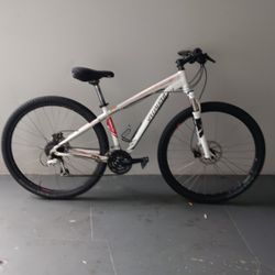 BICYCLE SPECIALIZED 27 SPEED EXCELLENT CONDITIONS 