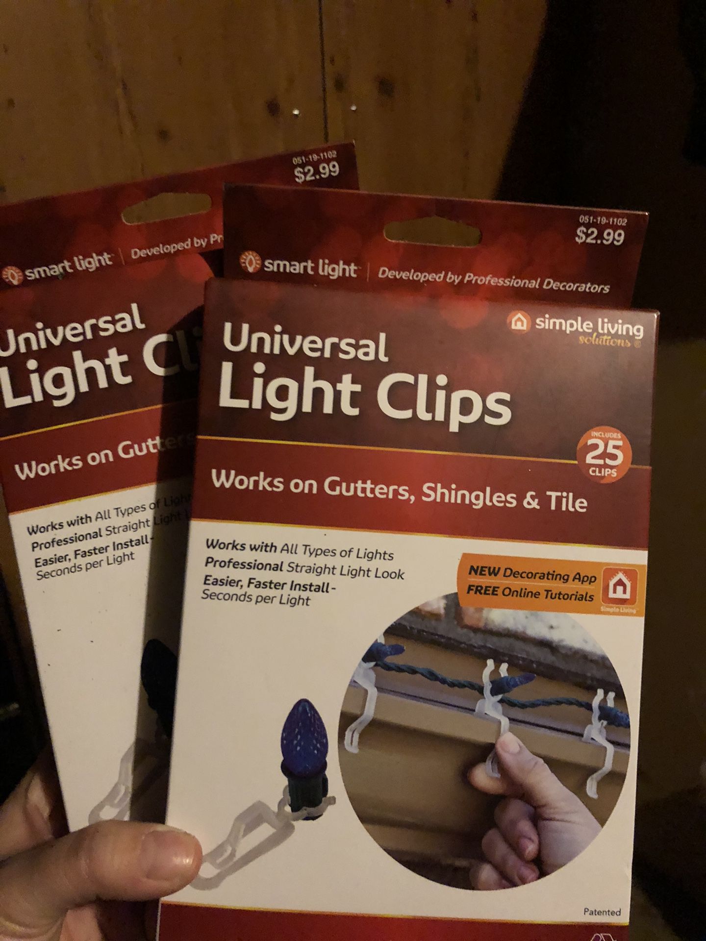 2 NEW boxes of Universal light clips