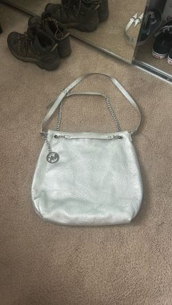 Michael Kors Jet Set Charm Silver Leather Shoulder Bag NWT $248 Retail