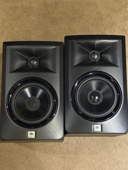 JBL lsr305 studio monitors