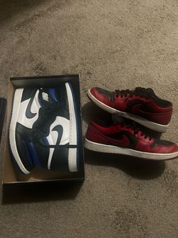 Jordan 1s and Adidas zurro espezial