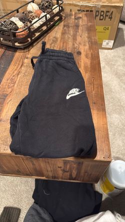 Kids Nike sweatpants standard fit 