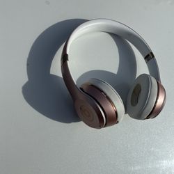 Pink Beats Solo3 On-Ear Wireless Headphones