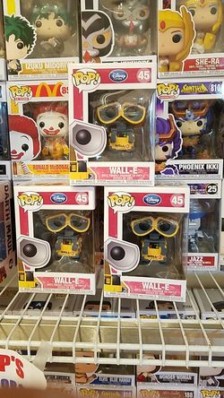 Wall - E funko pop disney store
