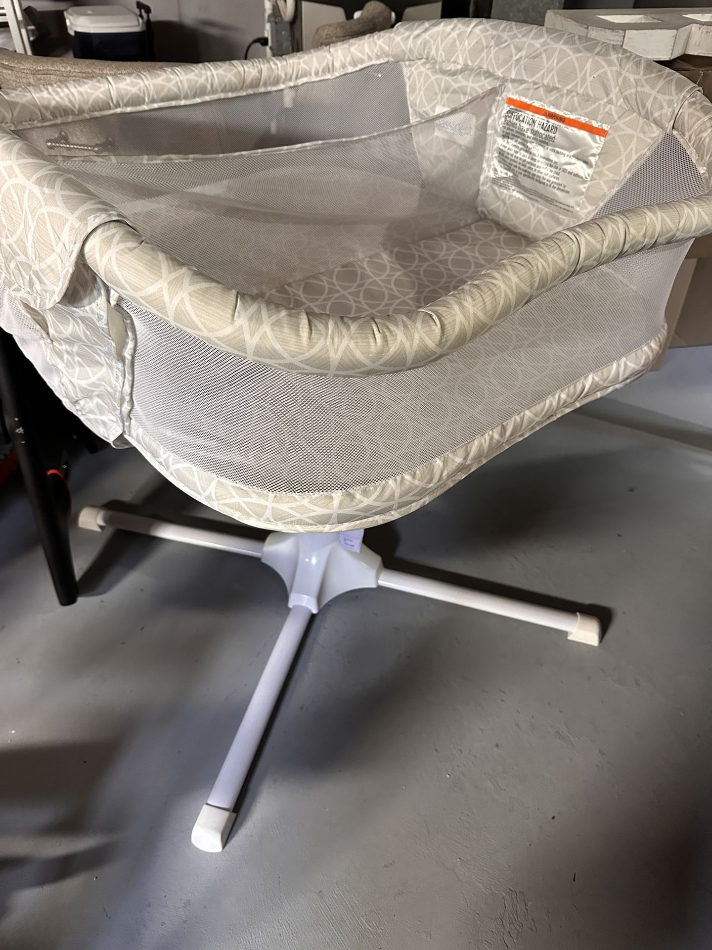 HALO Innovations BassiNest Twin Sleeper Baby Bassinet