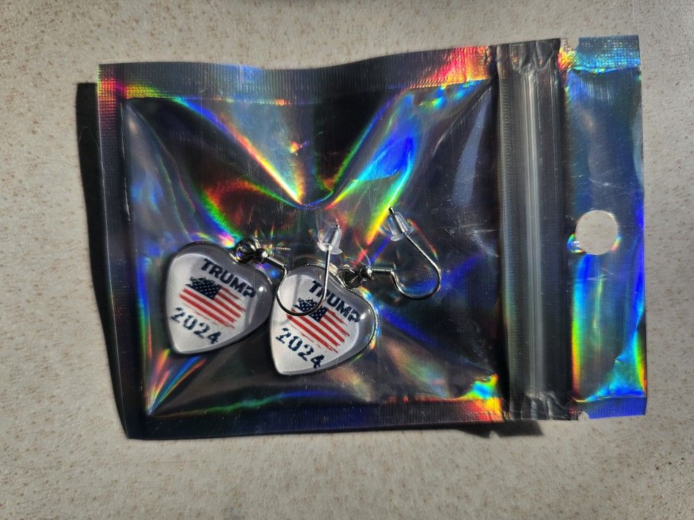 NEW TRUMP EARRINGS