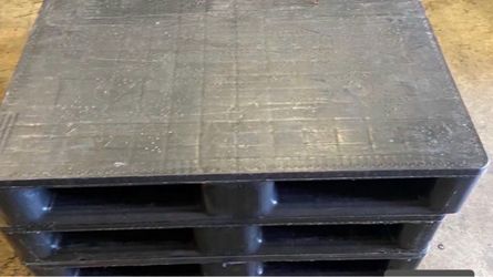 A B PALLETS 32x37