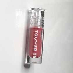 Mini Tower 28 Lipgloss