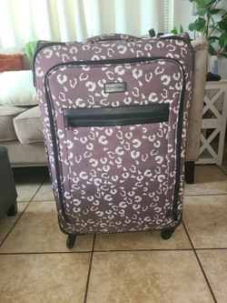 TRAVELING... AS IN PICTURES... GREAT CONDITION PICK UP IN BLOOMINGTON.. CHECK OUT MY PAGE FOR MORE...