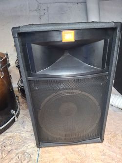 JBL TR125 speakers