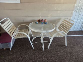 Outdoor Patio Bistro Table and 2 Chairs Set