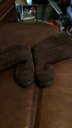 UGG Women Dark Brown Boots size w6