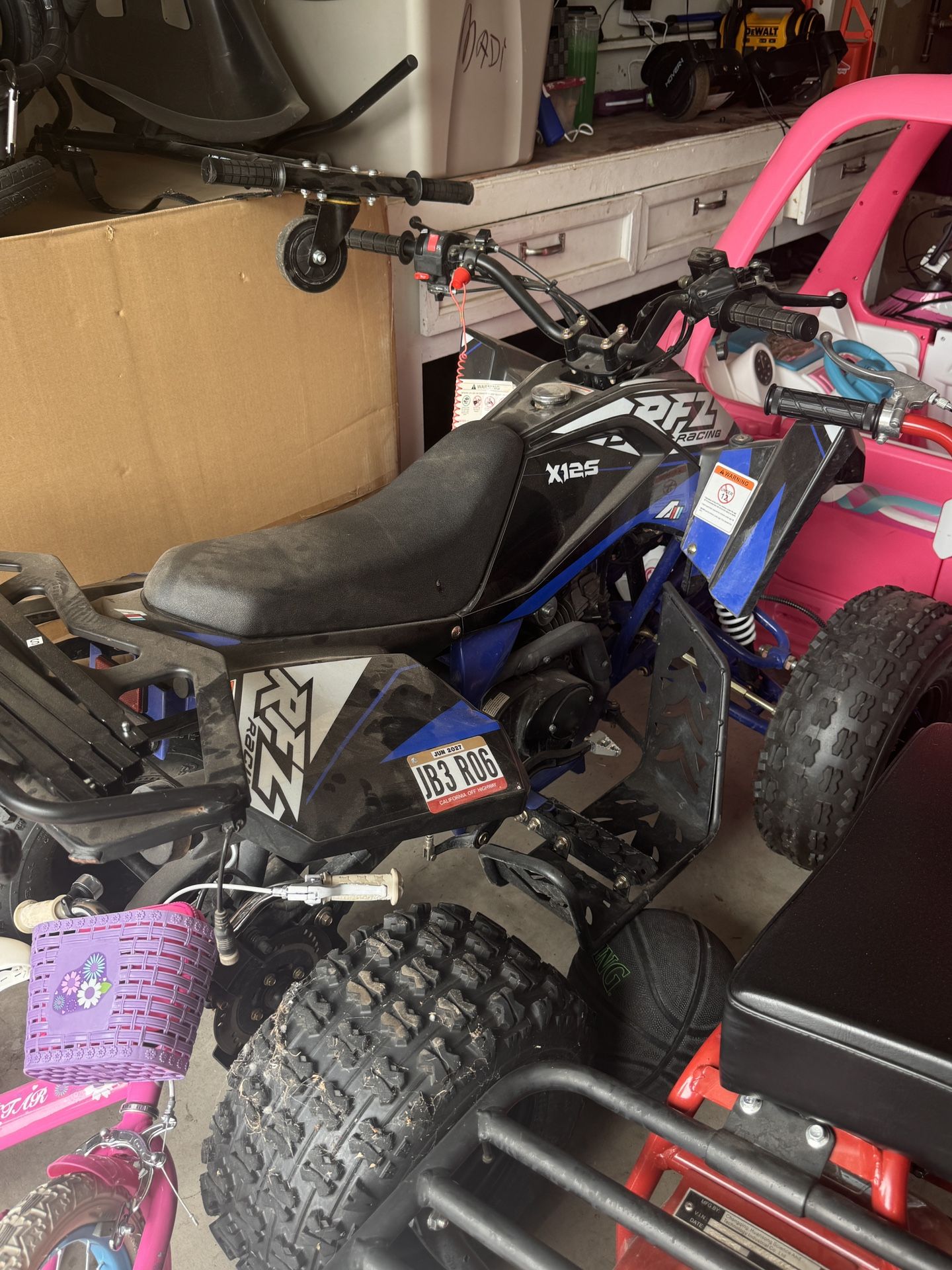 RFZ Quad With Light Pole