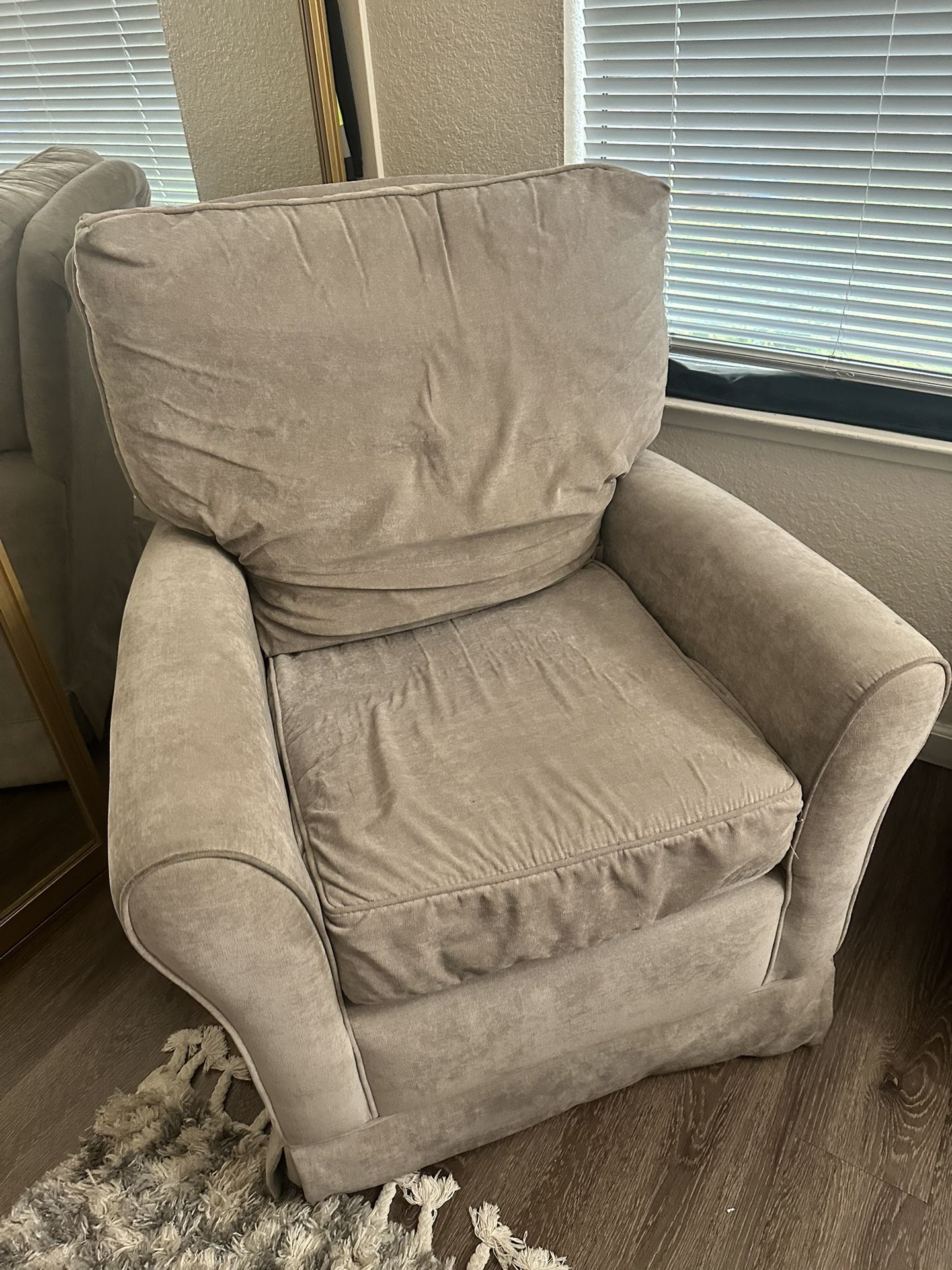 Rocking/Swivel  Chair 