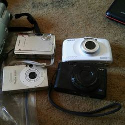 5 Digital Camera And Cables Set 