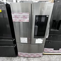 SAMSUNG FAMILY HUB REFRIGERATOR