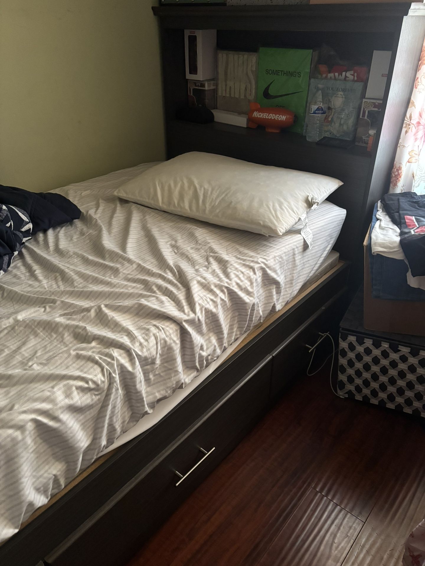 Twin Bed