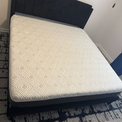 *KING SIZE* Sealy Cool 12" Medium Memory Foam Mattress with CopperChill Technology