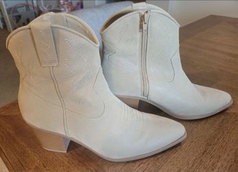 Women's Boots - Size 9.5