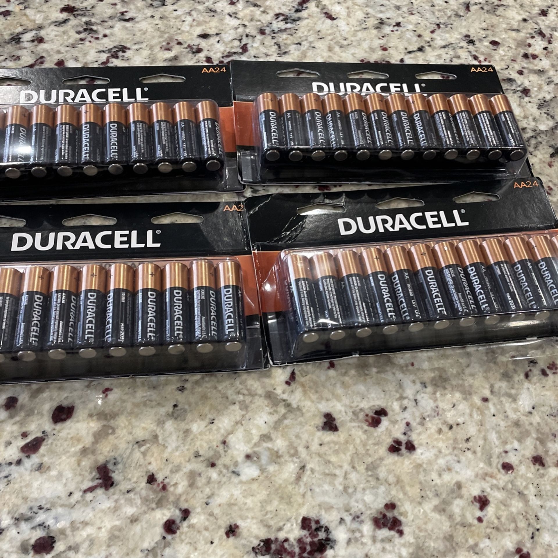 96 ( 24x4) Duracell Batteries AA Exp- 2028+