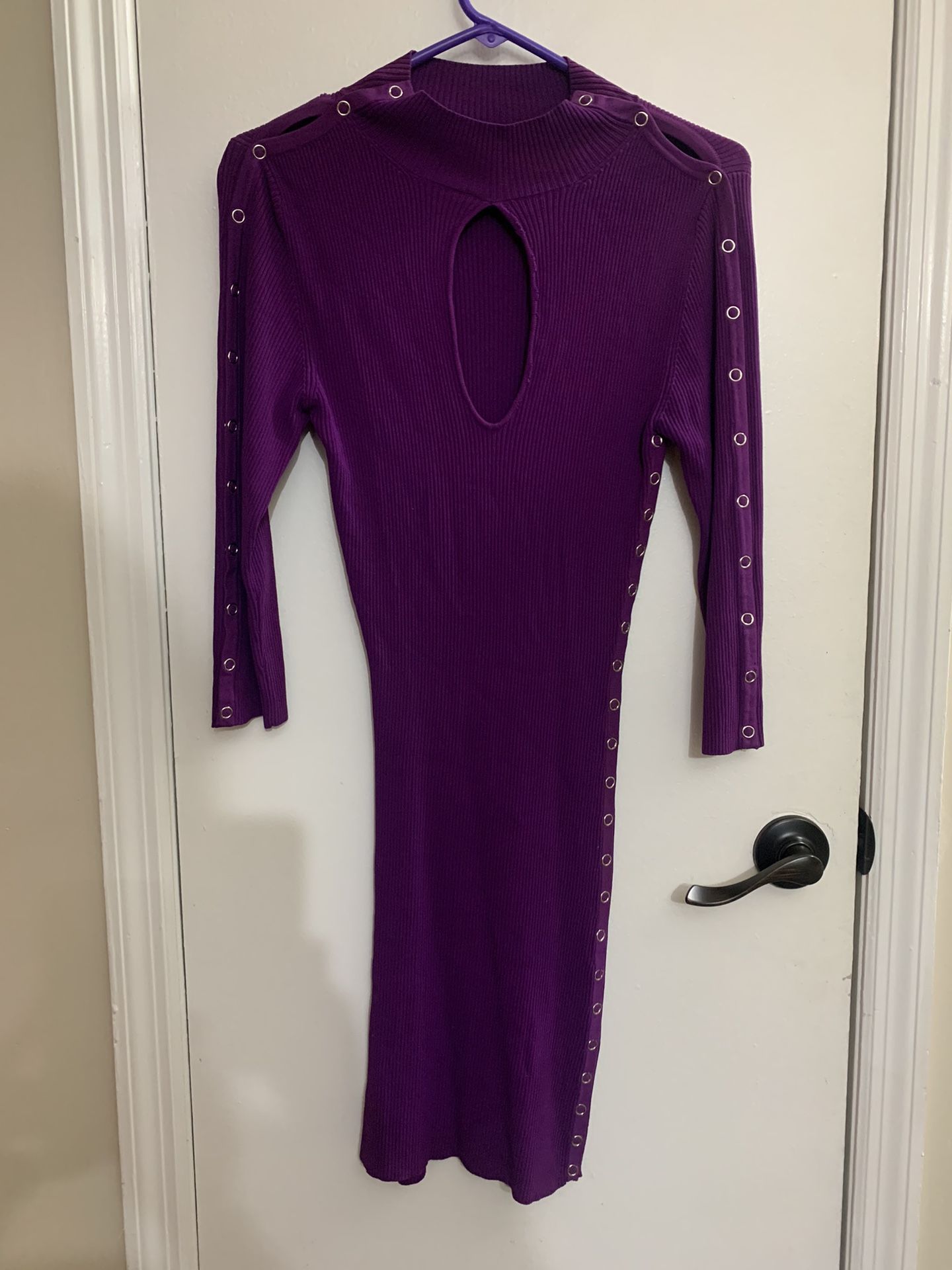 Sexy Purple Dress With Buttons On The Sleeves