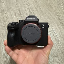Mirrorless Camera 