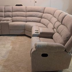 New Recliner Sectional Couch with 2 Consoles! Free Delivery 🚚! 