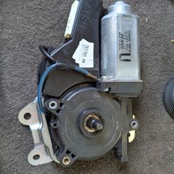 Toyota Sienna Sliding Door Motor 
