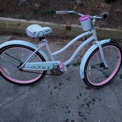 Huffy Cranbrook 24 Inch Beach Cruiser Ready For Use