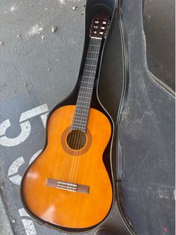 Yamaha c-40 guitar