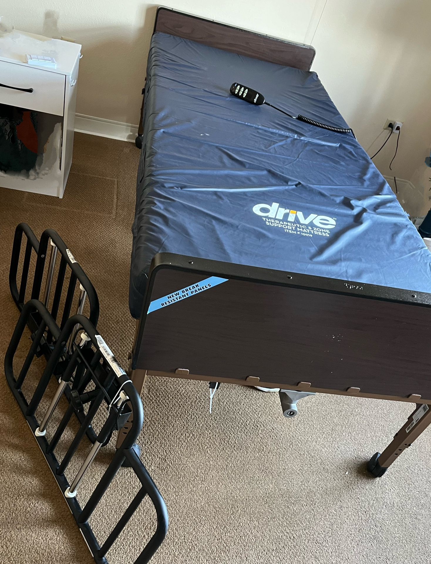 Drive Electric Ultra Light Plus Hospital Bed,Rails,Mattress- Beautiful Condition - $365 (Wheaton)